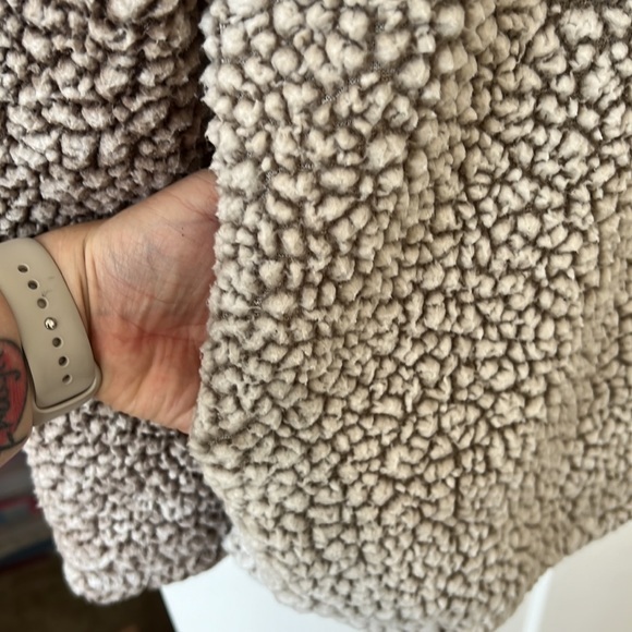 Medium Thread-a supply neutral colored  1/4 zip Sherpa sweater - Picture 5 of 5